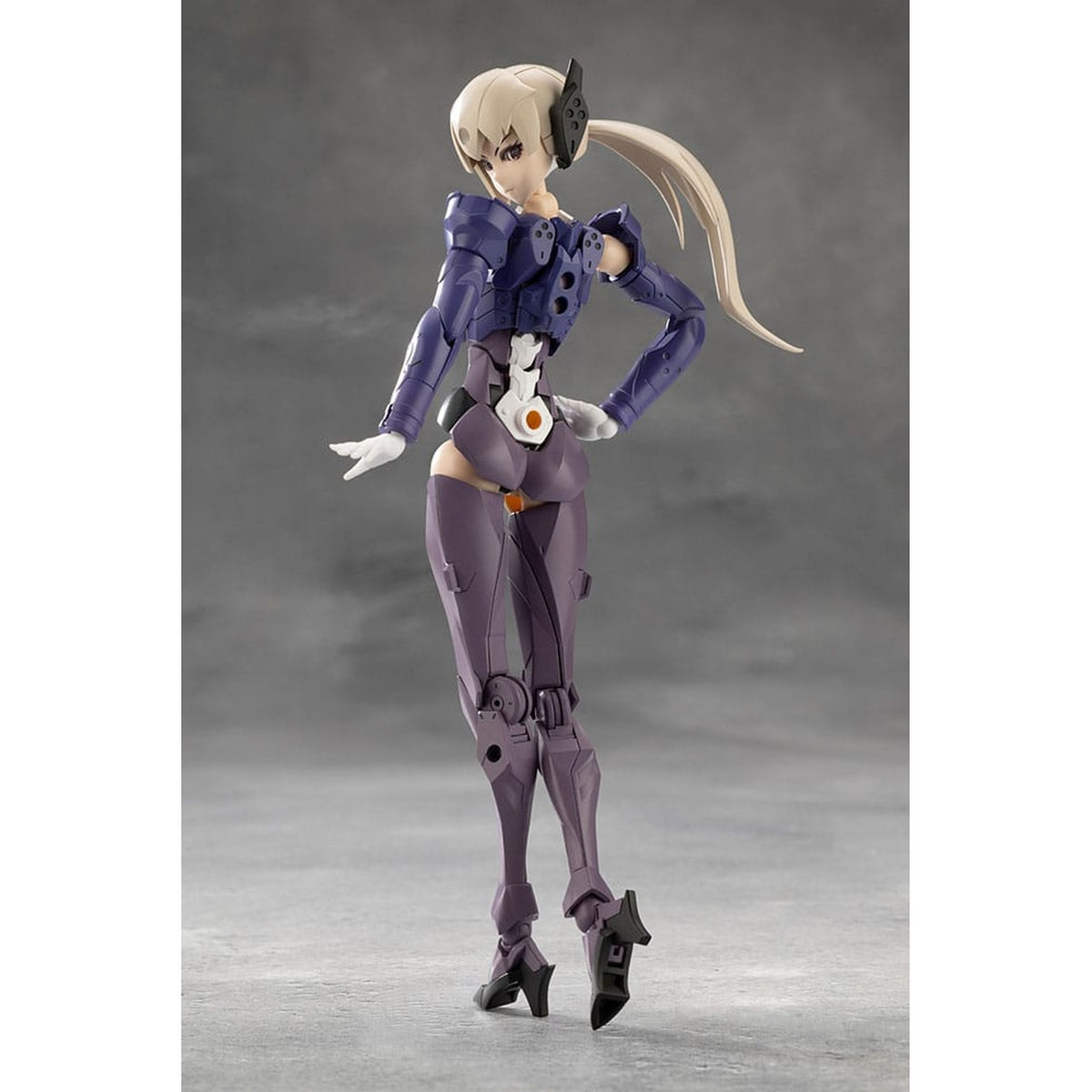Produktbild Megalomaria Unlimited Universe – Valiant model kit-figur