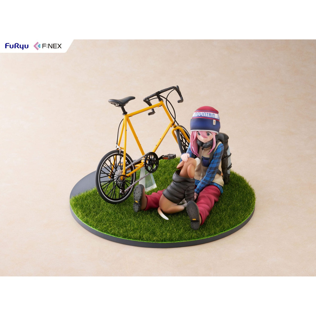 Produktbild Laid Back Camp F:NEX PVC-staty 1/7 Nadeshiko Kagamihara 13 cm