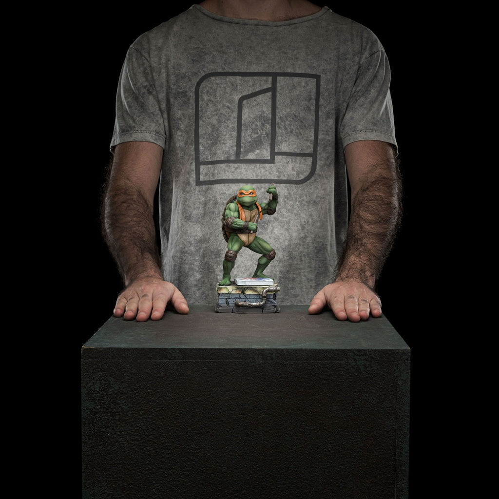 Produktbild Teenage Mutant Ninja Turtles Art Scale Staty 1/10 Michelangelo 19 cm