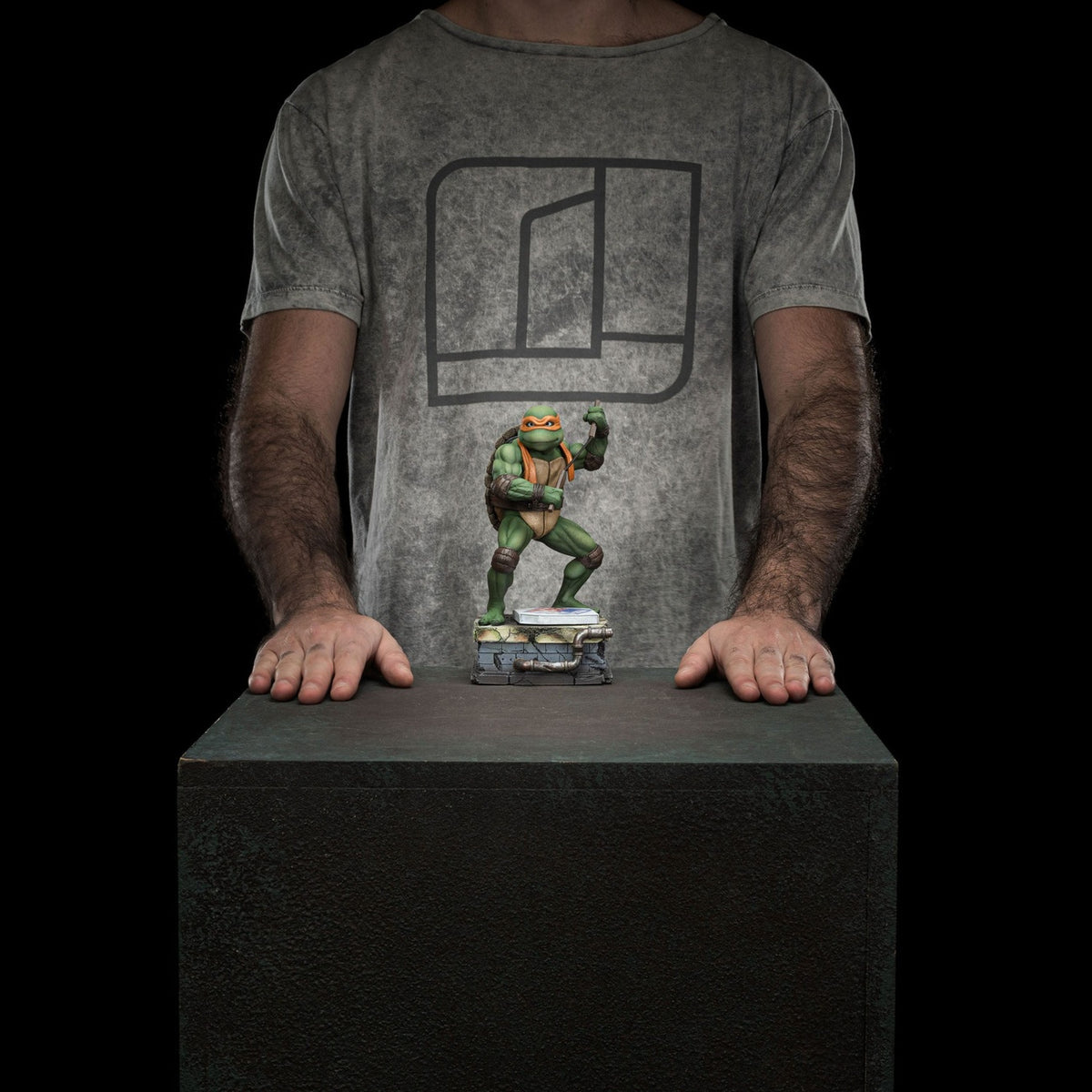 Produktbild Teenage Mutant Ninja Turtles Art Scale Staty 1/10 Michelangelo 19 cm