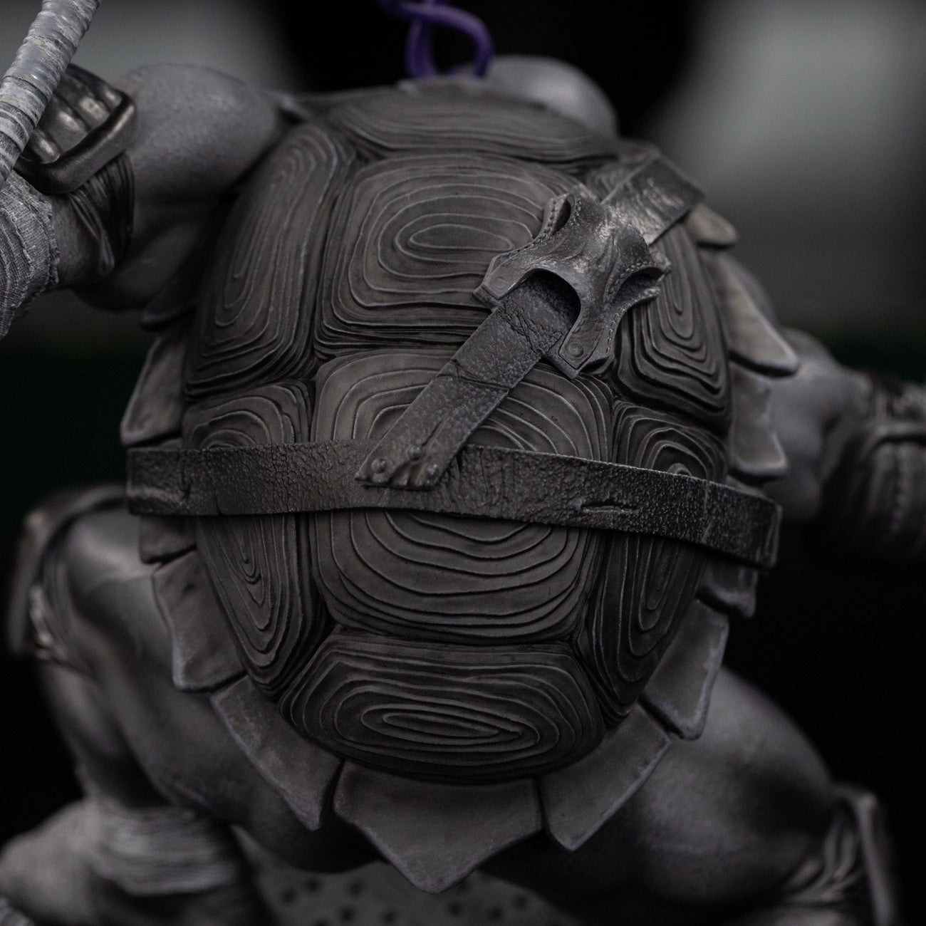Produktbild Teenage Mutant Ninja Turtles Art Scale-staty 1/10 Donatello Svartvit Variant 26 cm heo exclusive