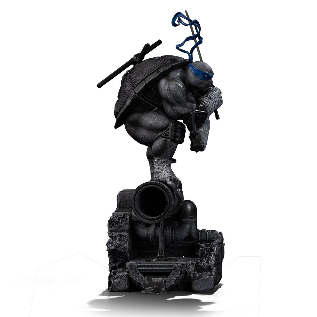 Produktbild Teenage Mutant Ninja Turtles Art Scale-staty 1/10 Leonardo Black and White Variant 26 cm heo exclusive