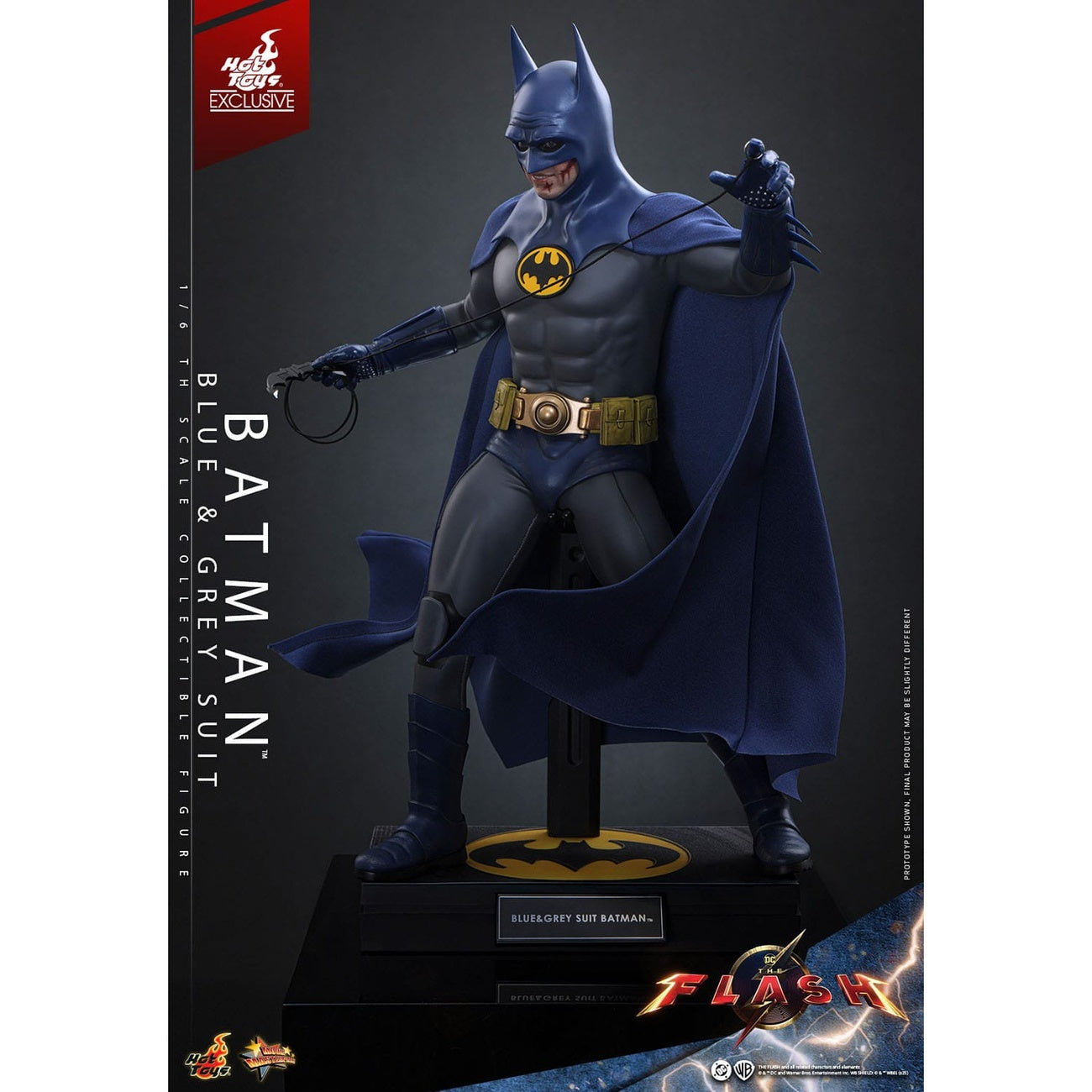 Produktbild The Flash Movie Masterpiece actionfigur 1/6 Batman (blå & grå dräkt) Limited Edition Hot Toys Exclusive 30 cm