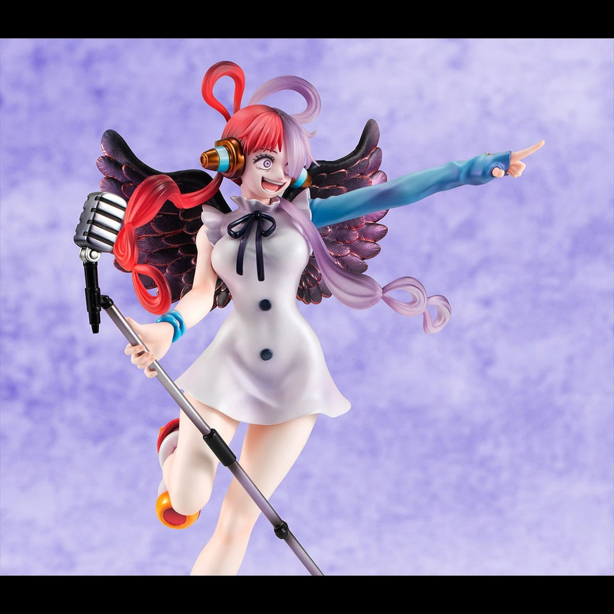 Produktbild One Piece Red P.O.P PVC-staty Diva of the World Uta 23 cm