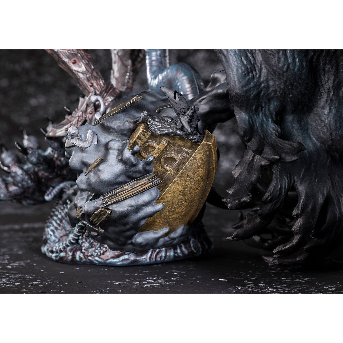 Produktbild Berserk - Guts Berserker Armor Figuarts ZERO Metallic Touch-staty