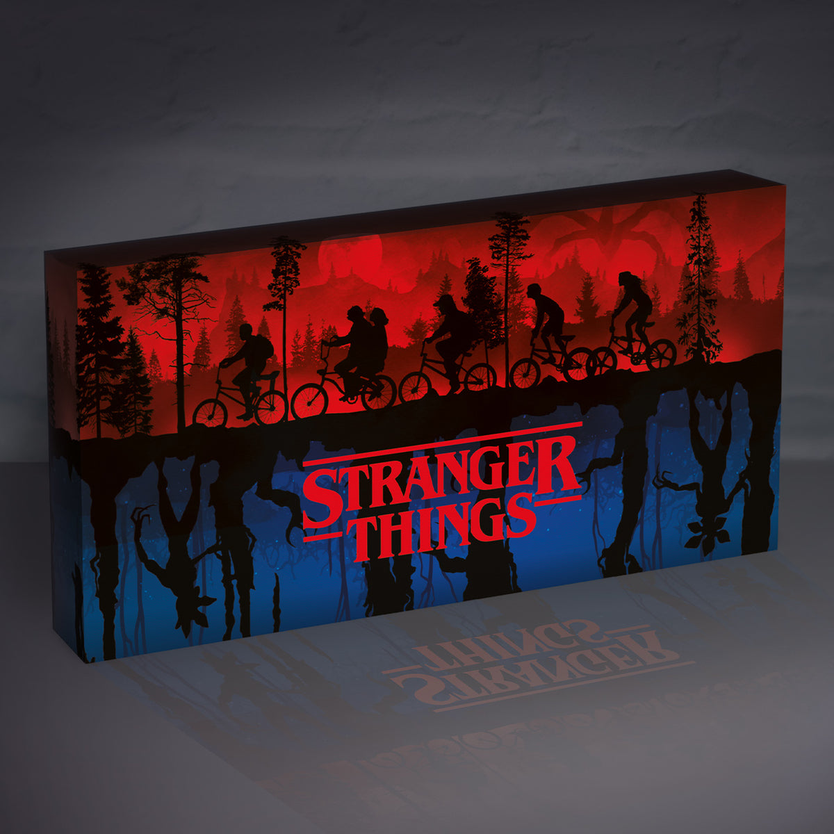 Produktbild Stranger Things - Two Worlds väggdekoration med ljus