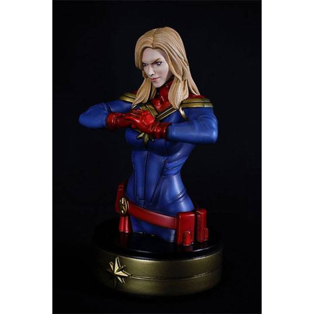 Produktbild Captain Marvel-byst Captain Marvel 20 cm