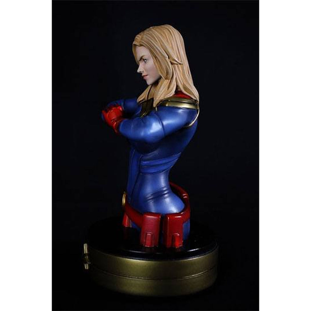 Produktbild Captain Marvel-byst Captain Marvel 20 cm
