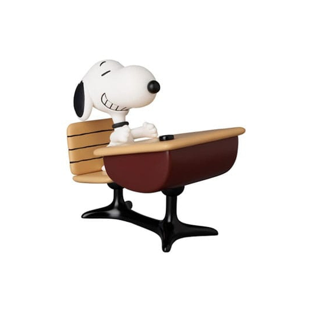 Produktbild Peanuts UDF Serie 18 Minifigur Snoopy med skrivbord 9 cm