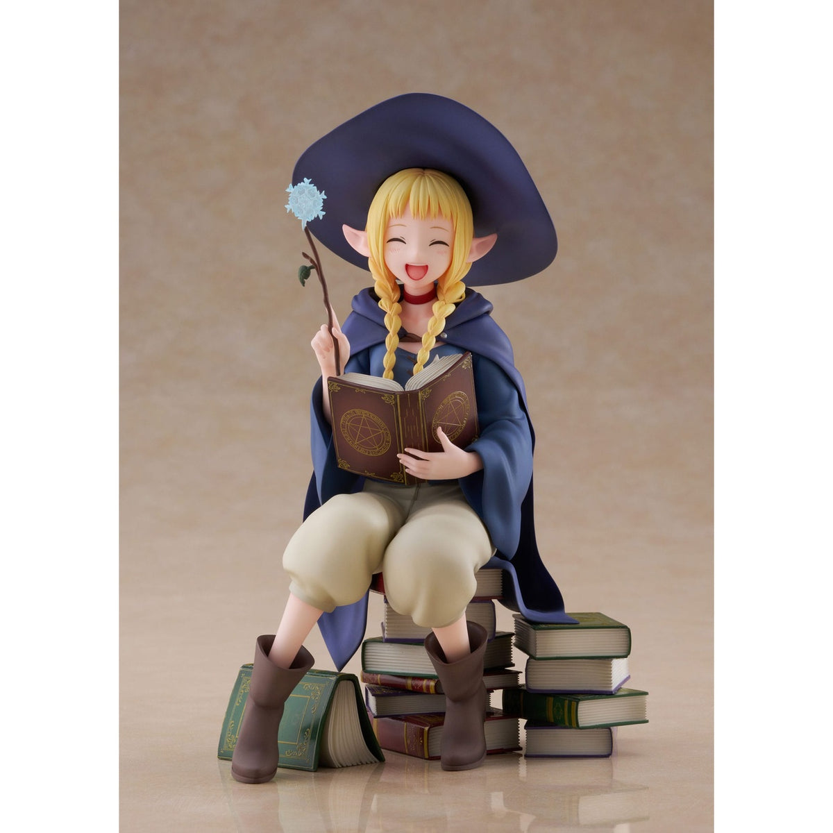 Produktbild Delicious in Dungeon PVC-staty 1/7 Marcille Student Ver. AmiAmi Limited Edition 19 cm