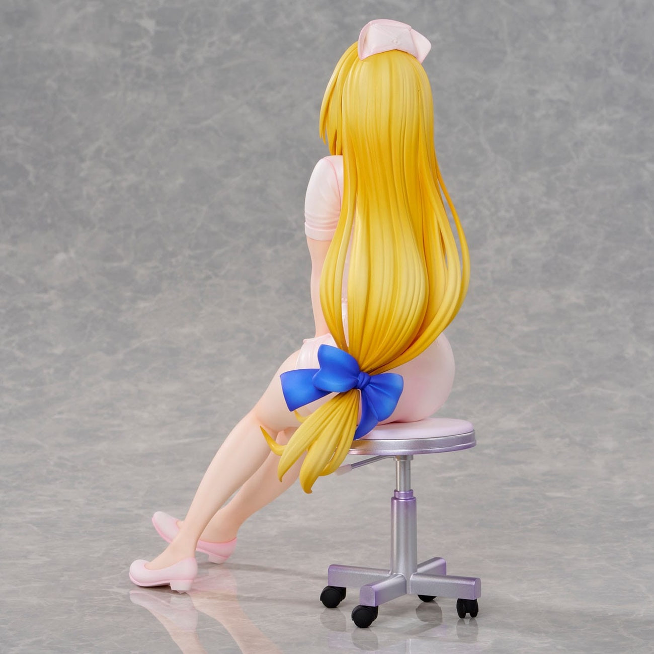 Produktbild To Love-Ru Darkness PVC-staty Nurse Series: Tearju Lunatique 19 cm