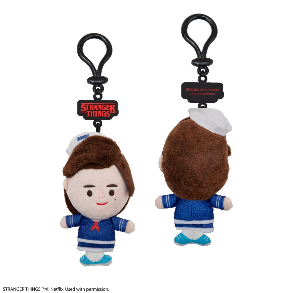Produktbild Stranger Things: Steve Scoops Ahoy plyschnyckelring
