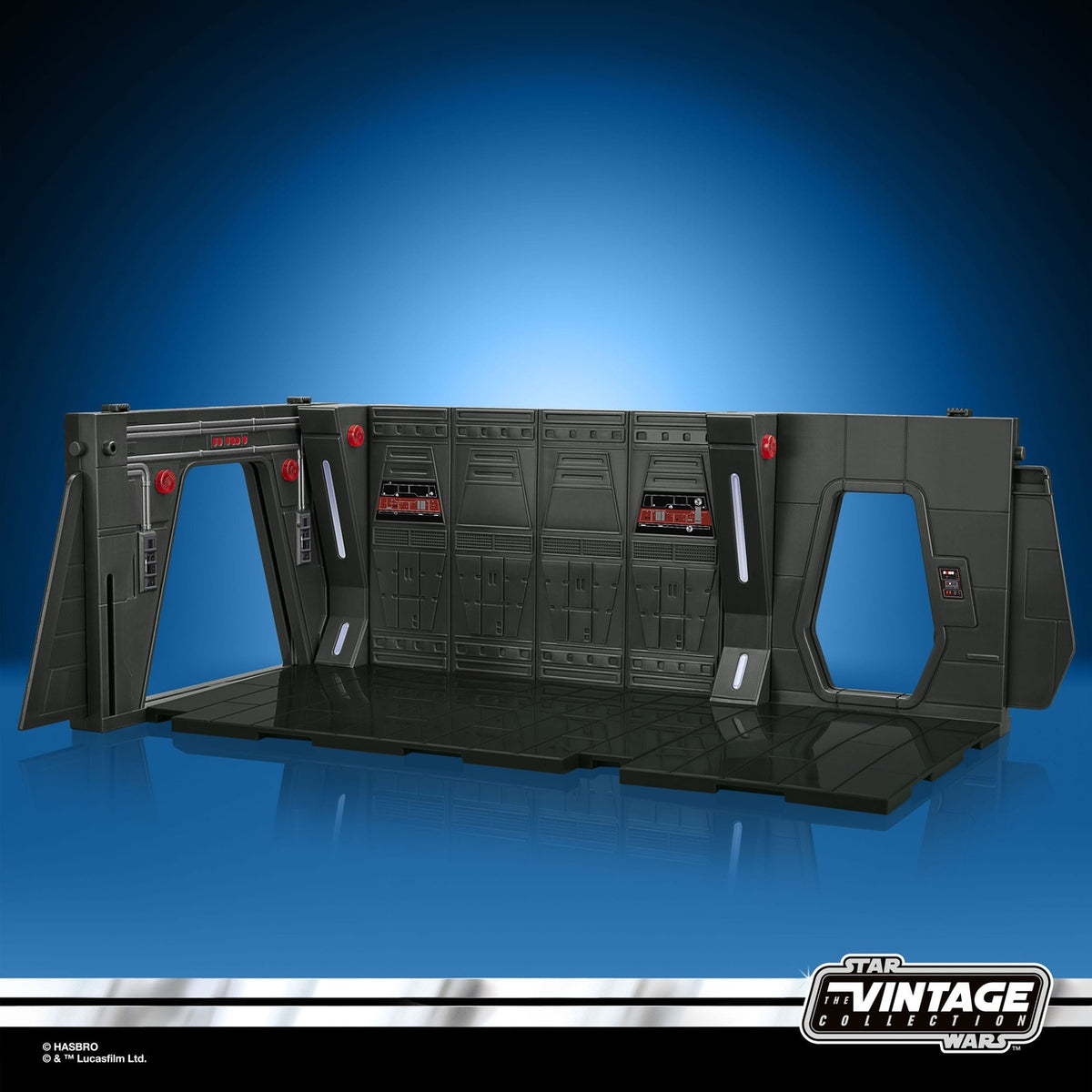 Produktbild Star Wars: The Mandalorian Vintage Collection Moff Gideons Imperial Light Cruiser Hallway med Mandalorian Privateer Act