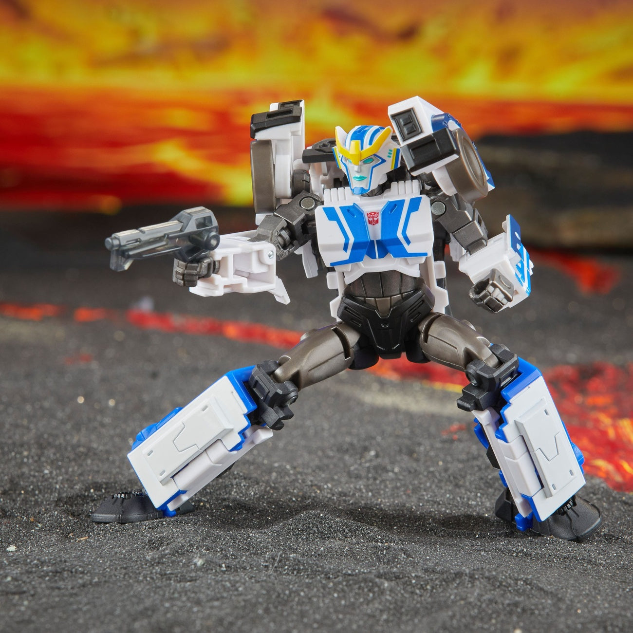 Produktbild Transformers Generations Legacy United Deluxe Class actionfigur Robots in Disguise 2015 Universe Strongarm 14 cm