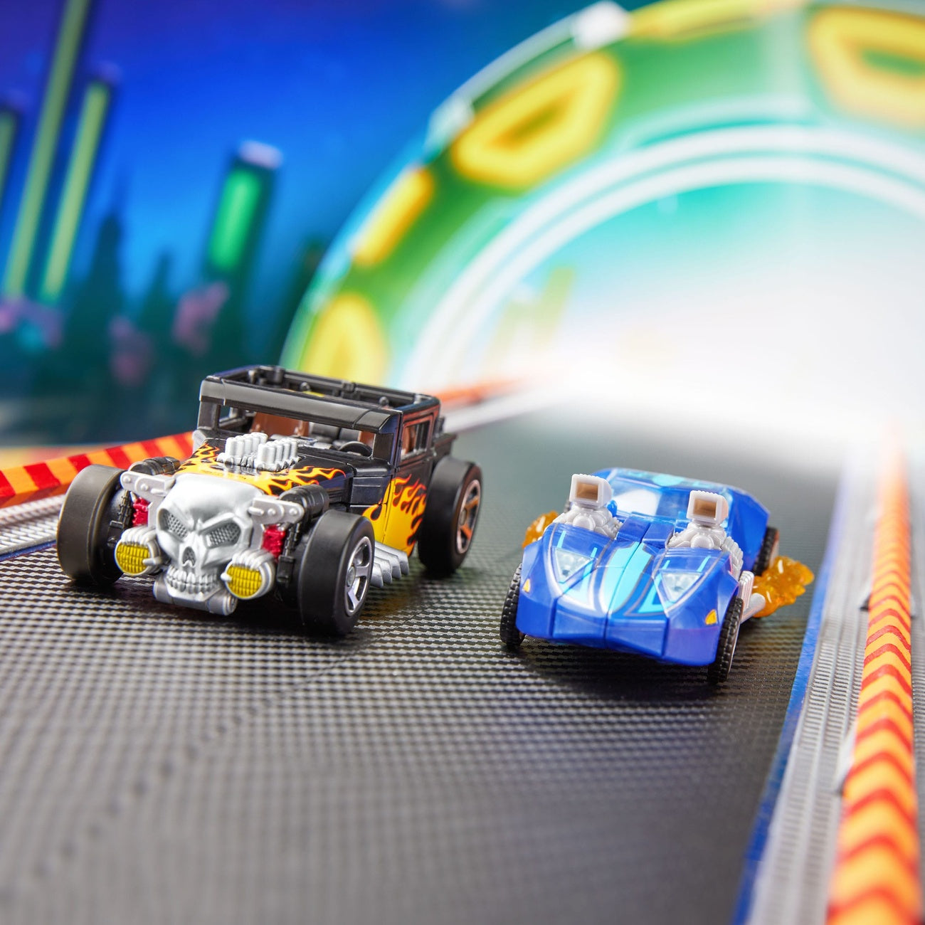 Produktbild Hot Wheels x Transformers actionfigur Bone Shaker 12 cm