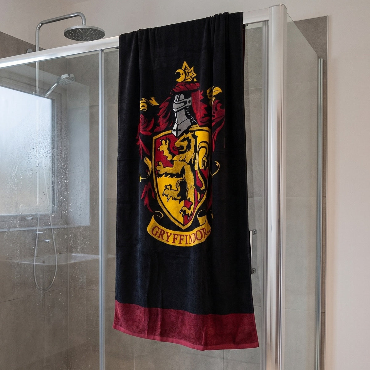 Produktbild Harry Potter Handduk Gryffindor 150 x 75 cm