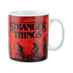 Produktbild Stranger Things XL Mugg med Klistermärke