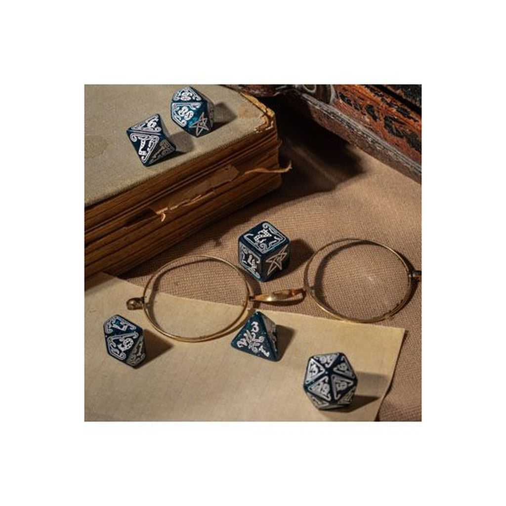 Produktbild Call of Cthulhu Tärningsset Abyssal & White (7)