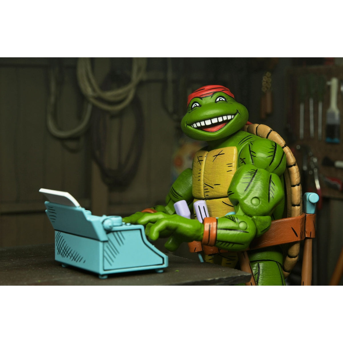 Produktbild Teenage Mutant Ninja Turtles actionfigur Handyman Donatello 18 cm
