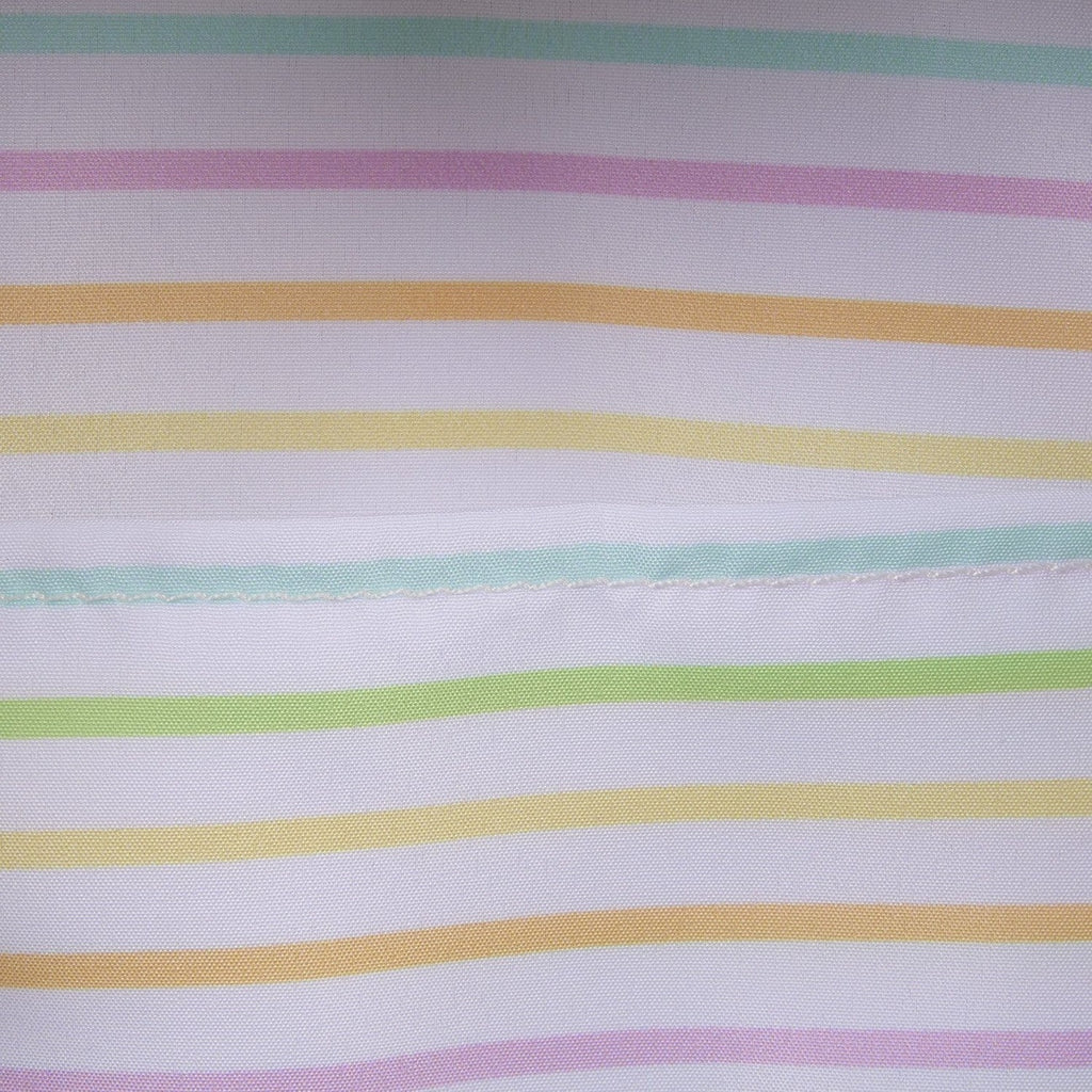Produktbild Disney by Loungefly axelremsväska Mickey and Friends Rainbow Stripes