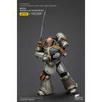Produktbild Warhammer The Horus Heresy Actionfigur 1/18 Iron Warriors Command Squad Chosen med Legion Standard 12 cm