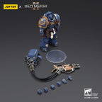 Produktbild Warhammer 40,000: Space Marine 2 Actionfigur Ultramarines Heavy Artificer Armor med Relic Multi-Melta 13 cm