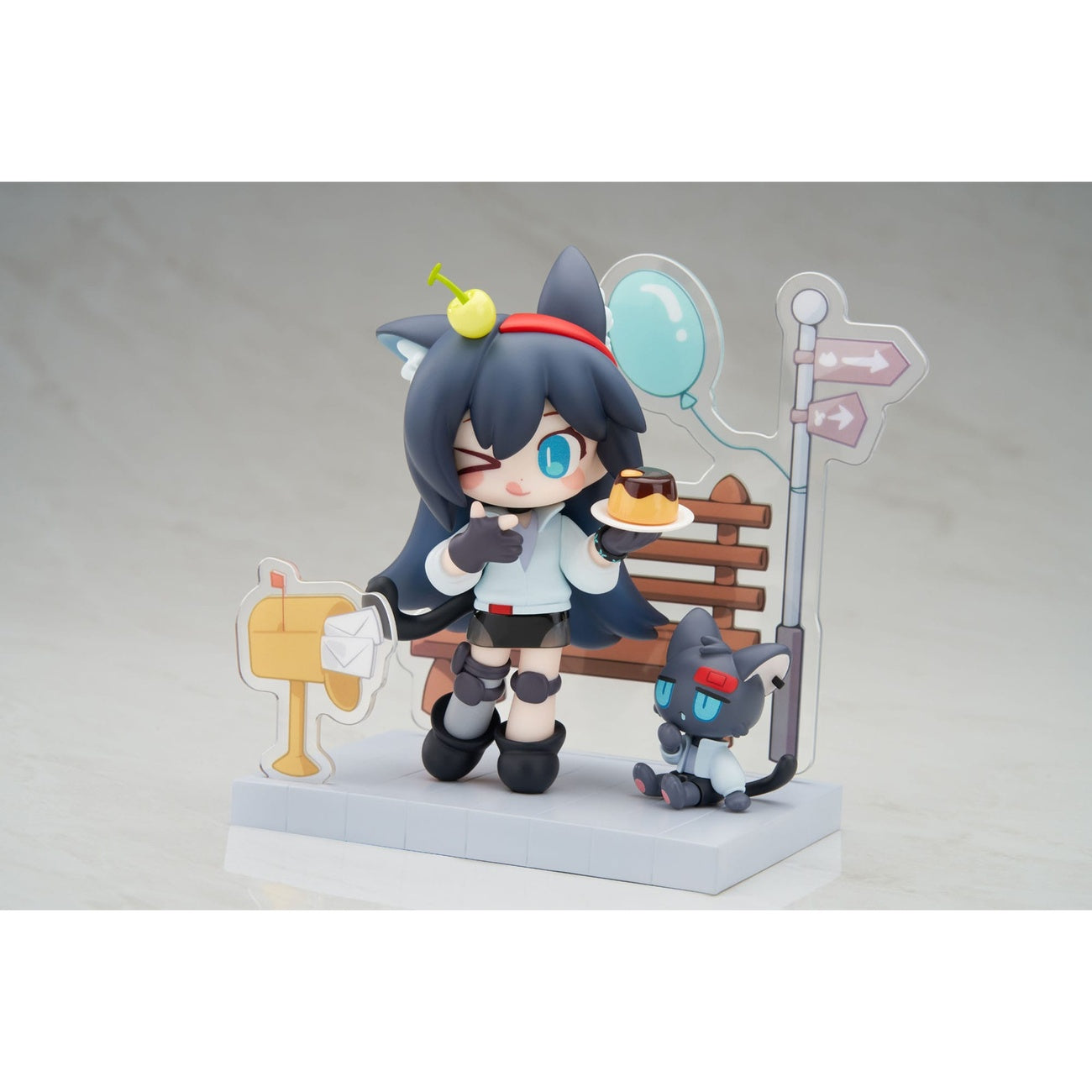 Produktbild Arknights PVC-statyett Dessert Time Series Q-figure Blaze 11 cm