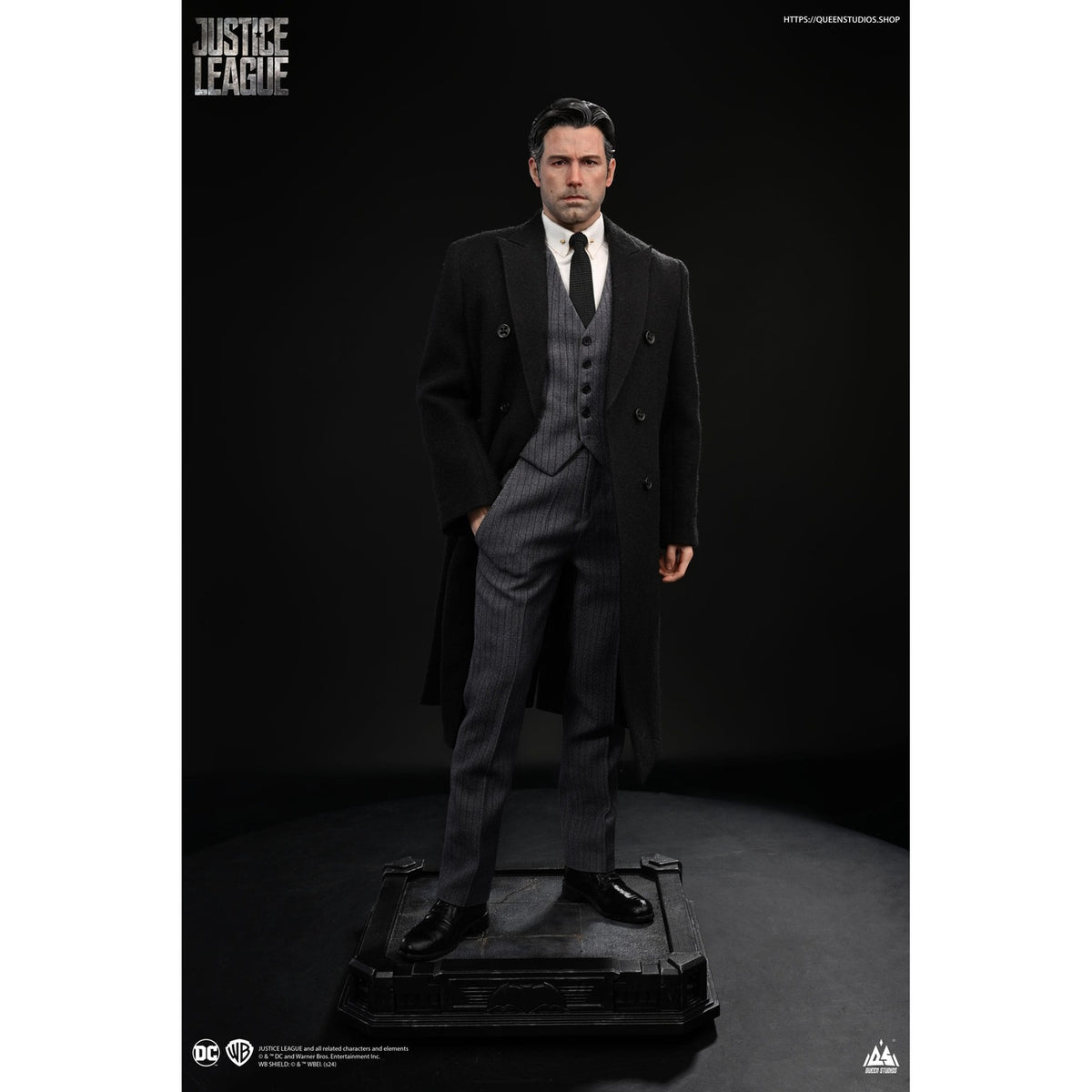 Produktbild Justice League Staty 1/4 Bruce Wayne (Ben Affleck) 51 cm