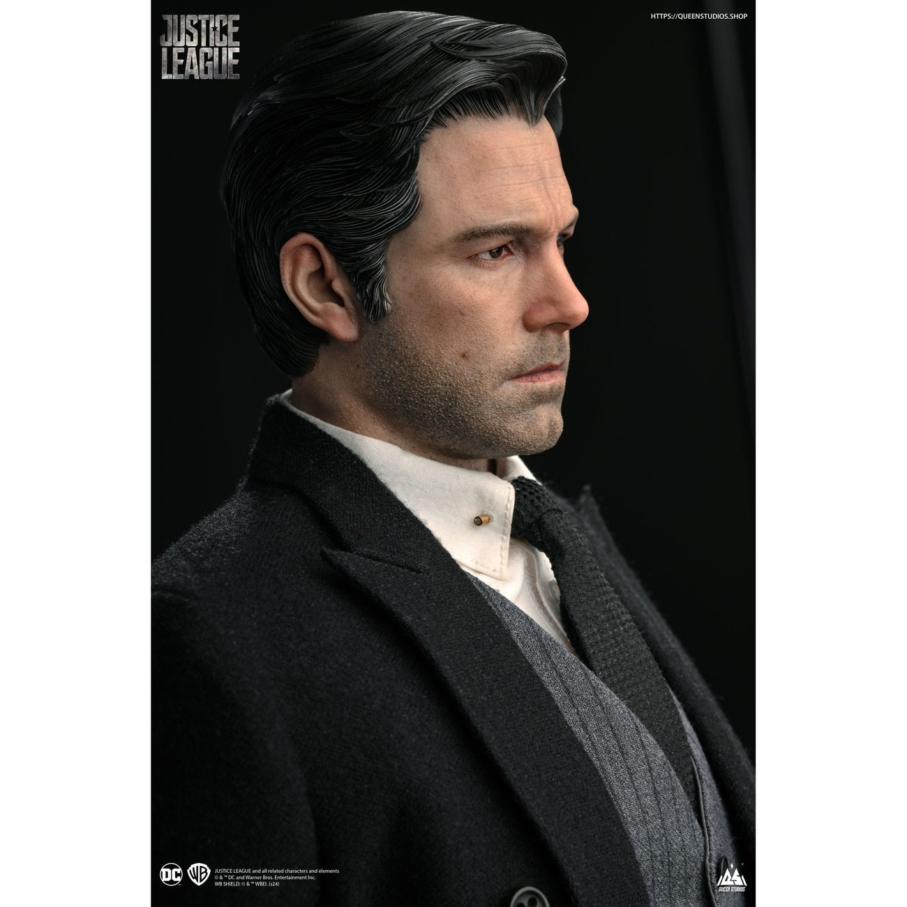 Produktbild Justice League Staty 1/4 Bruce Wayne (Ben Affleck) 51 cm