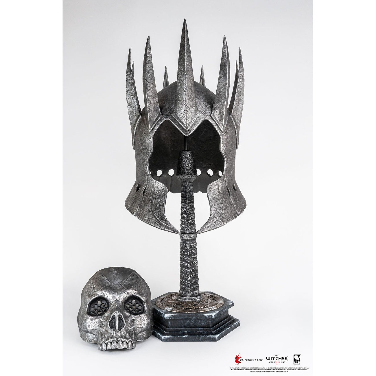Produktbild The Witcher 3: Wild Hunt 1/1-skala replika Eredin-hjälm 44 cm