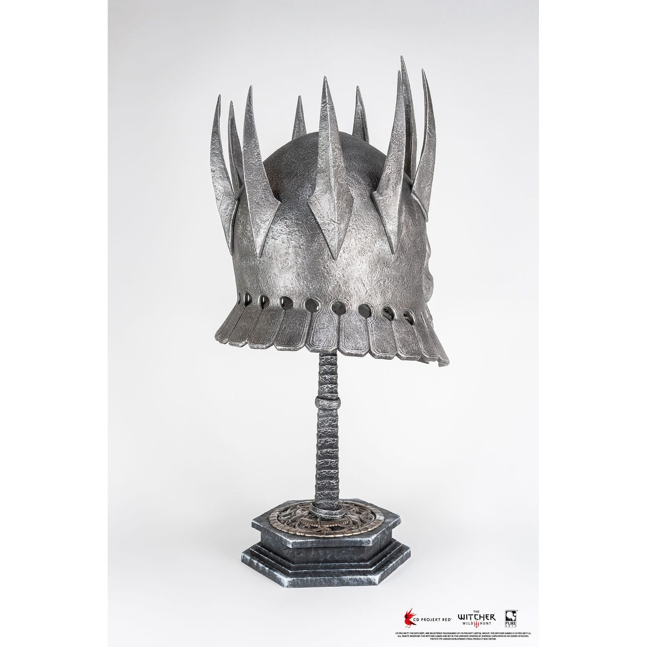 Produktbild The Witcher 3: Wild Hunt 1/1-skala replika Eredin-hjälm 44 cm