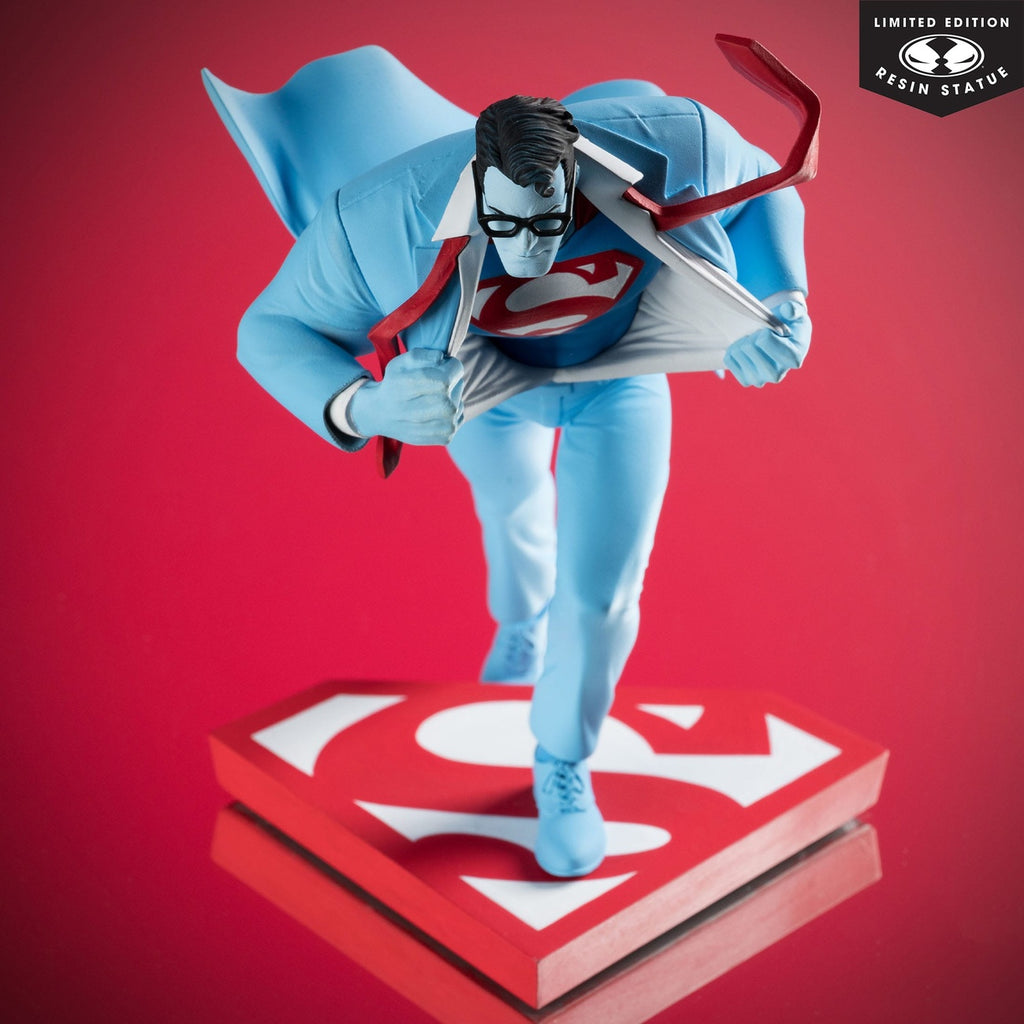 Produktbild DC Direct Staty 1/10 Superman Red and Blue: Superman by Clayton Henry Limited Edition 16 cm