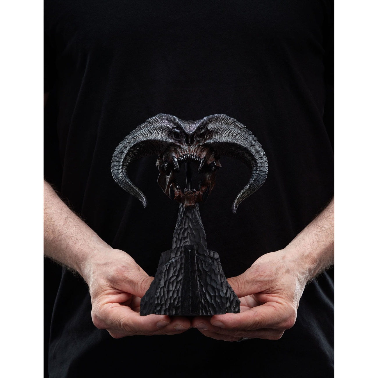 Produktbild Sagan om Ringen Mini-statyett Skull of a Balrog 20 cm