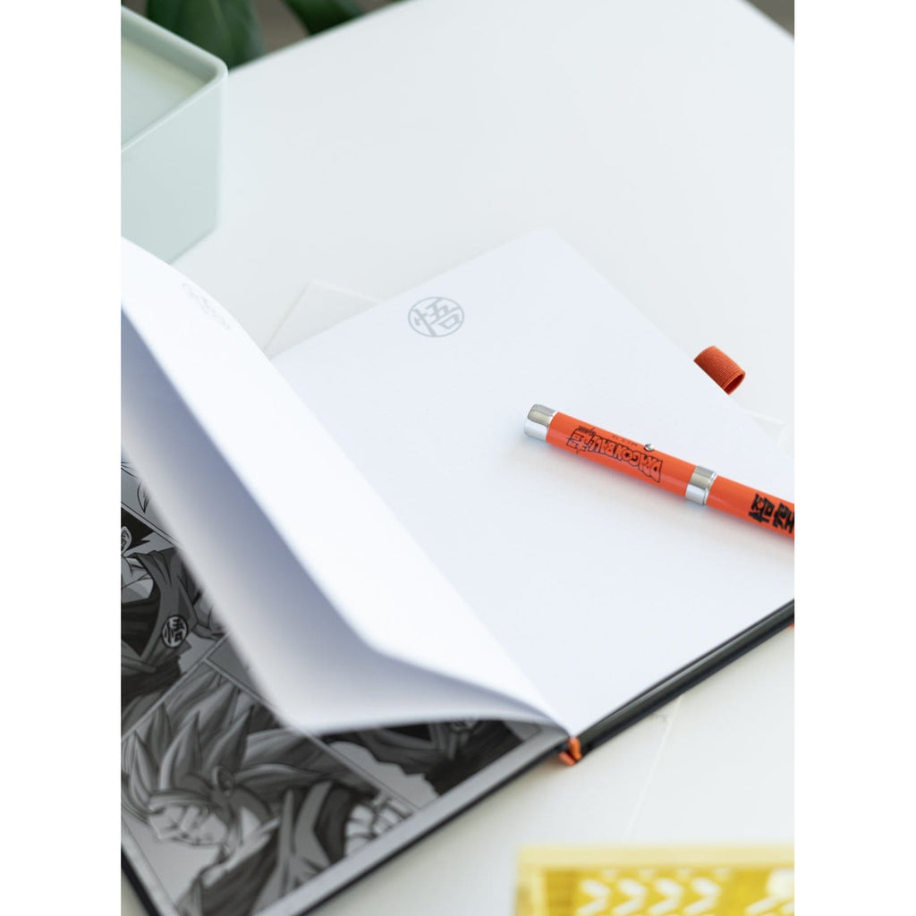 Produktbild Dragon Ball Premium A5-anteckningsbok med Super Goku projektorpenna