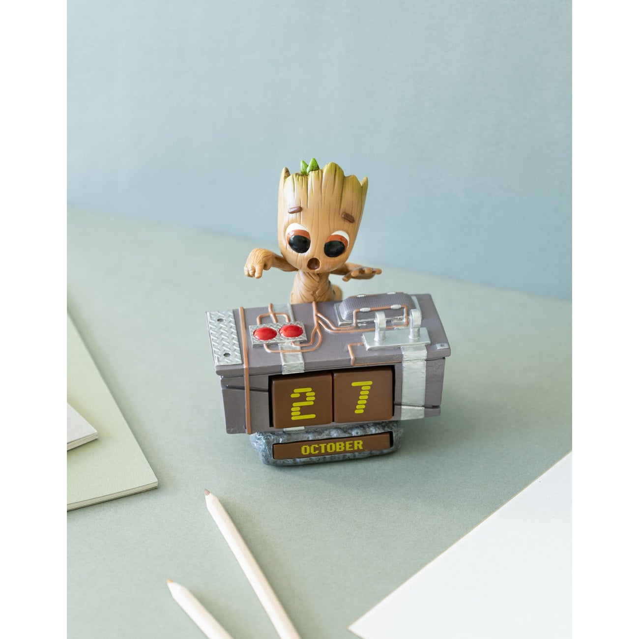Produktbild Marvel 3D Evig kalender Groot Death Button 12 cm