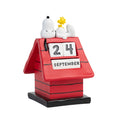 Produktbild Peanuts 3D evighetskalender Snoopy hundkoja