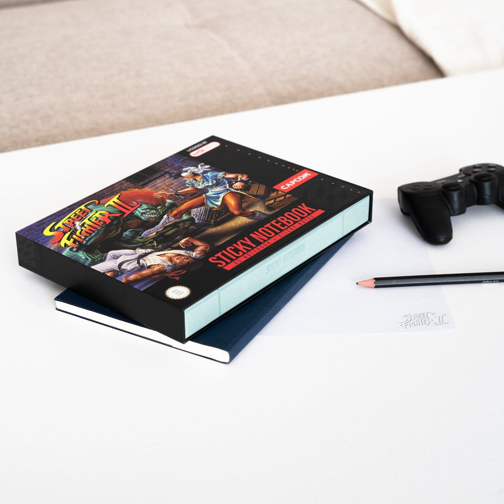 Produktbild Street Fighter Premium anteckningsbok med sticky notes och fodral A5