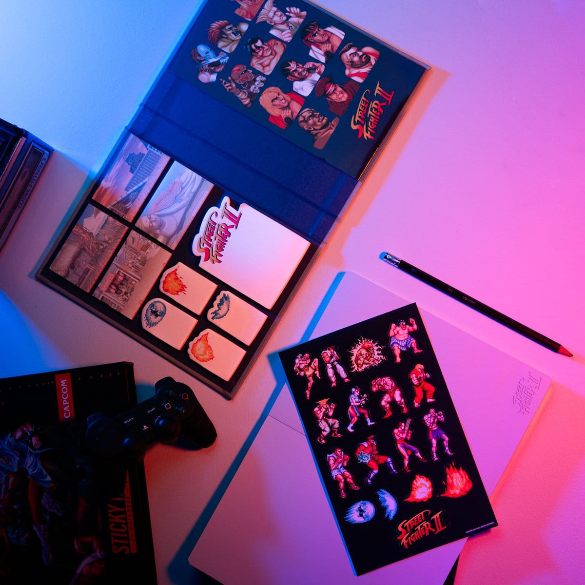 Produktbild Street Fighter Premium anteckningsbok med sticky notes och fodral A5
