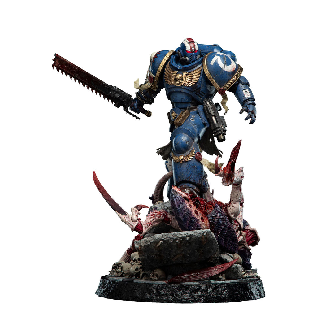Produktbild Warhammer 40,000: Space Marine 2 Staty 1/6 Lieutenant Titus Battleline Edition 63 cm