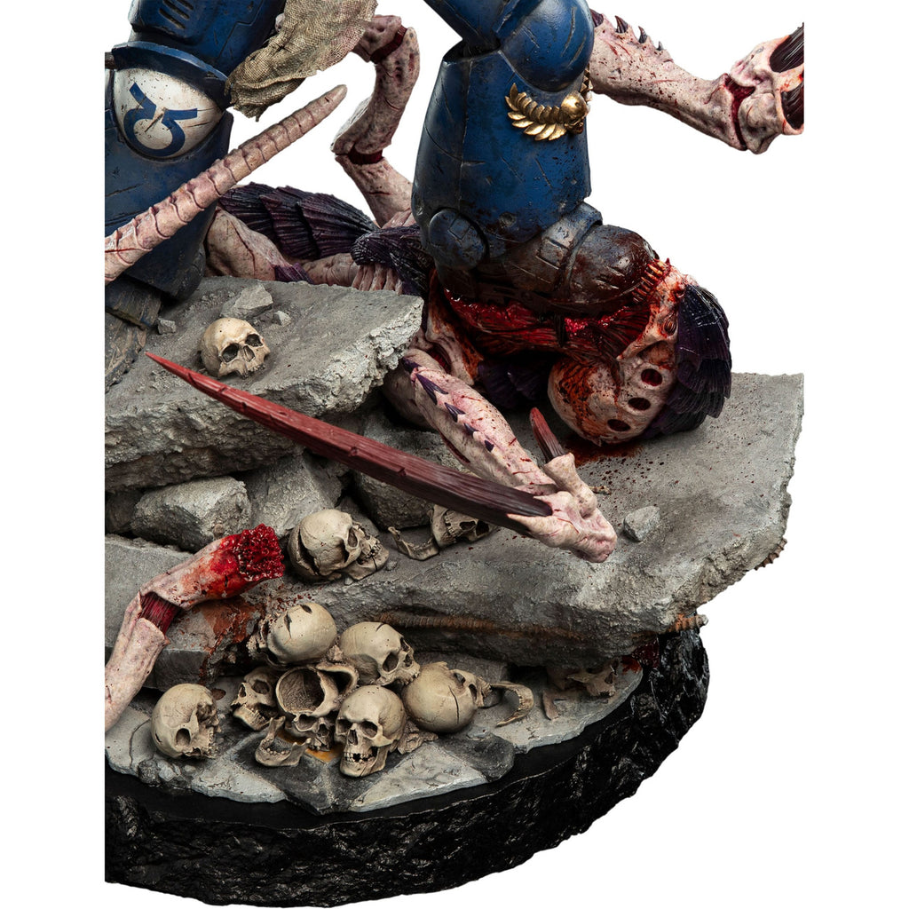 Produktbild Warhammer 40,000: Space Marine 2 Staty 1/6 Lieutenant Titus Battleline Edition 63 cm