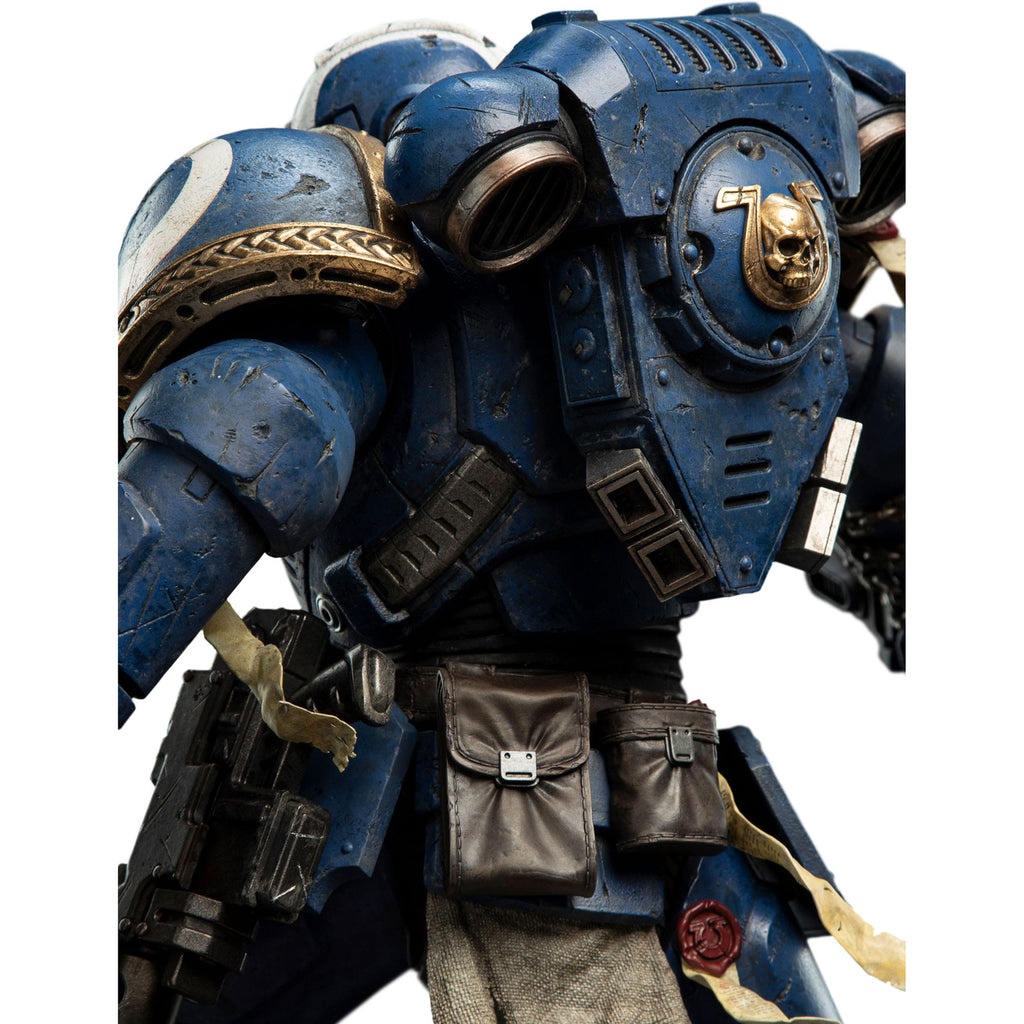 Produktbild Warhammer 40,000: Space Marine 2 Staty 1/6 Lieutenant Titus Battleline Edition 63 cm