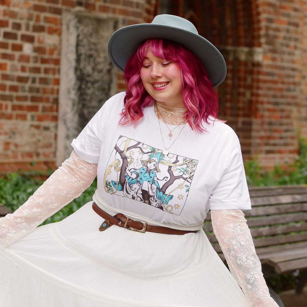 Produktbild T-shirt för Coco- och Atelier of Witch Hat-fans Limited Edition vit