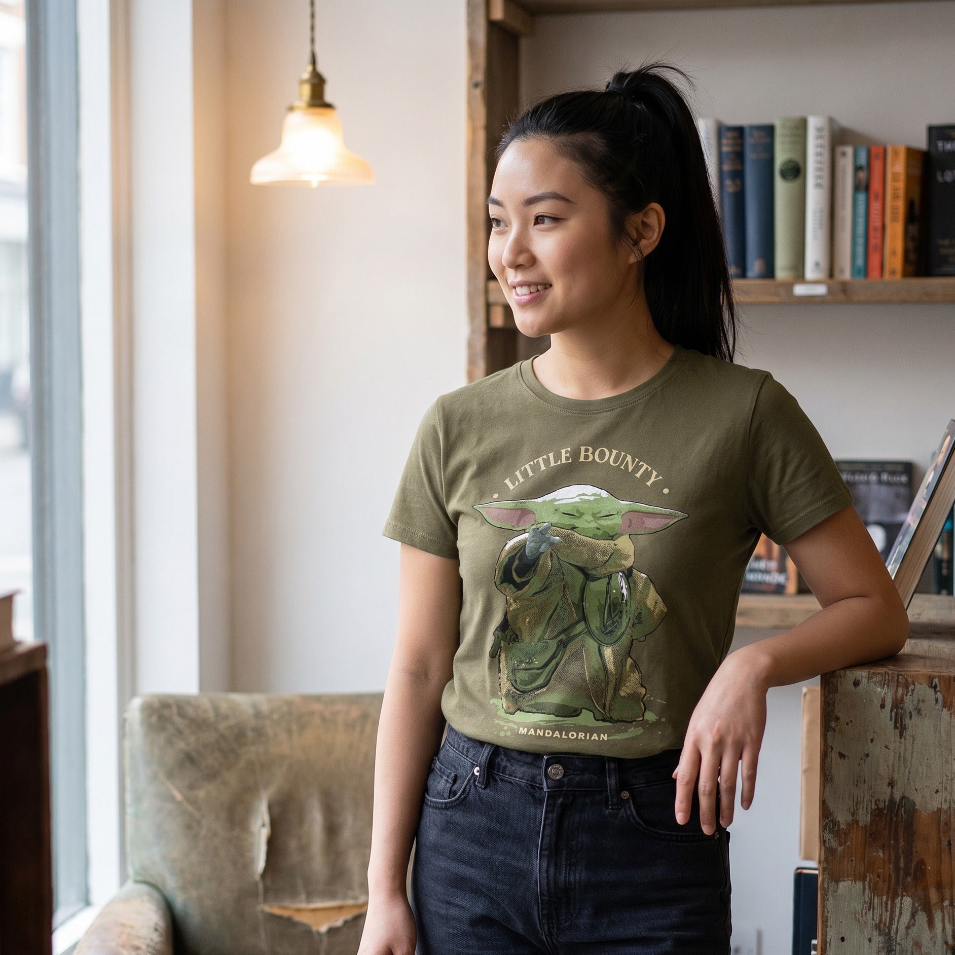 Produktbild Grogu Little Bounty T-shirt dam - Star Wars The Mandalorian