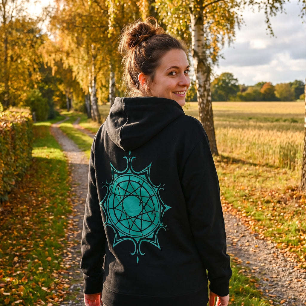 Produktbild Frieren - Svart huvjacka med symbol