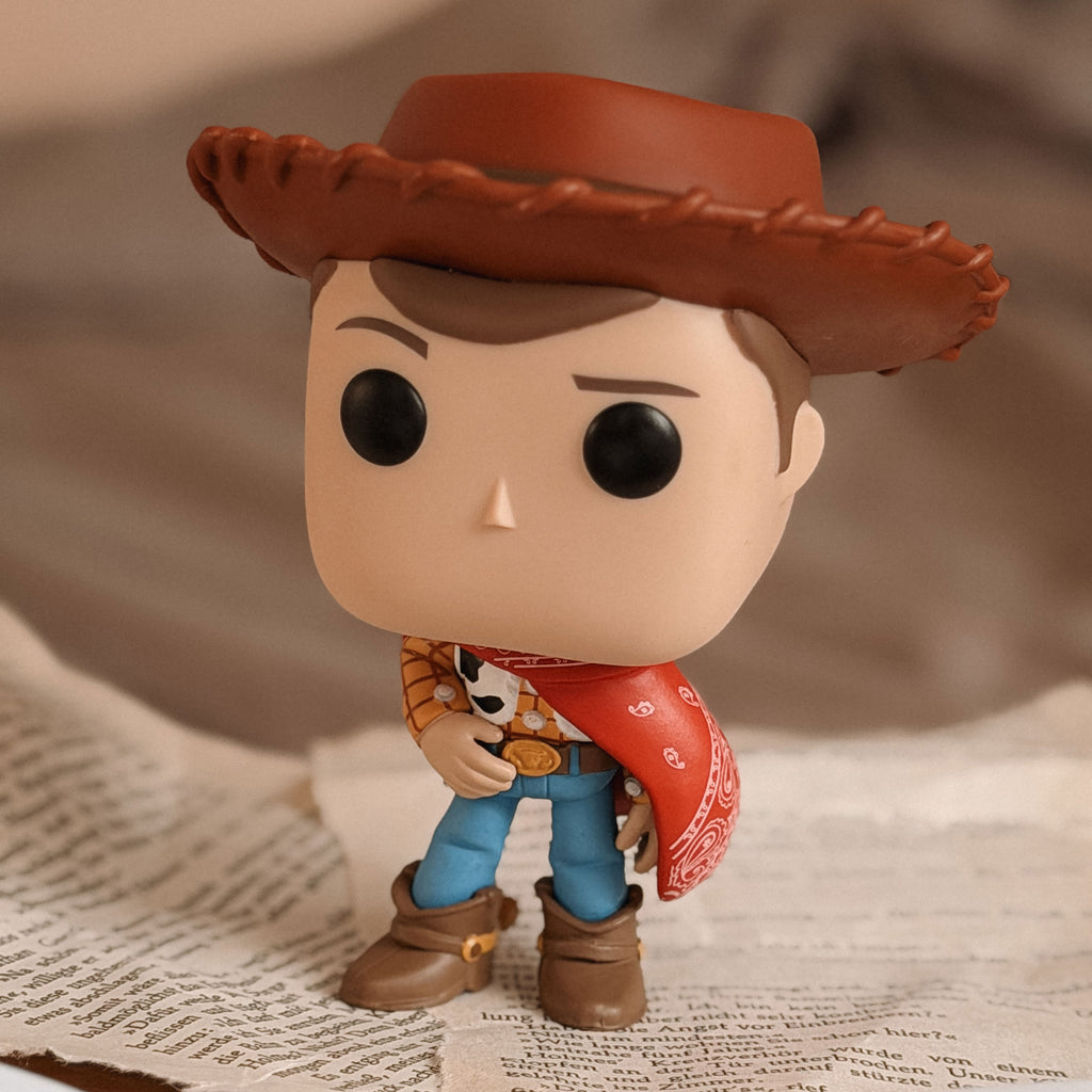 Produktbild Toy Story 5 POP! Disney vinylfigur Woody 9 cm