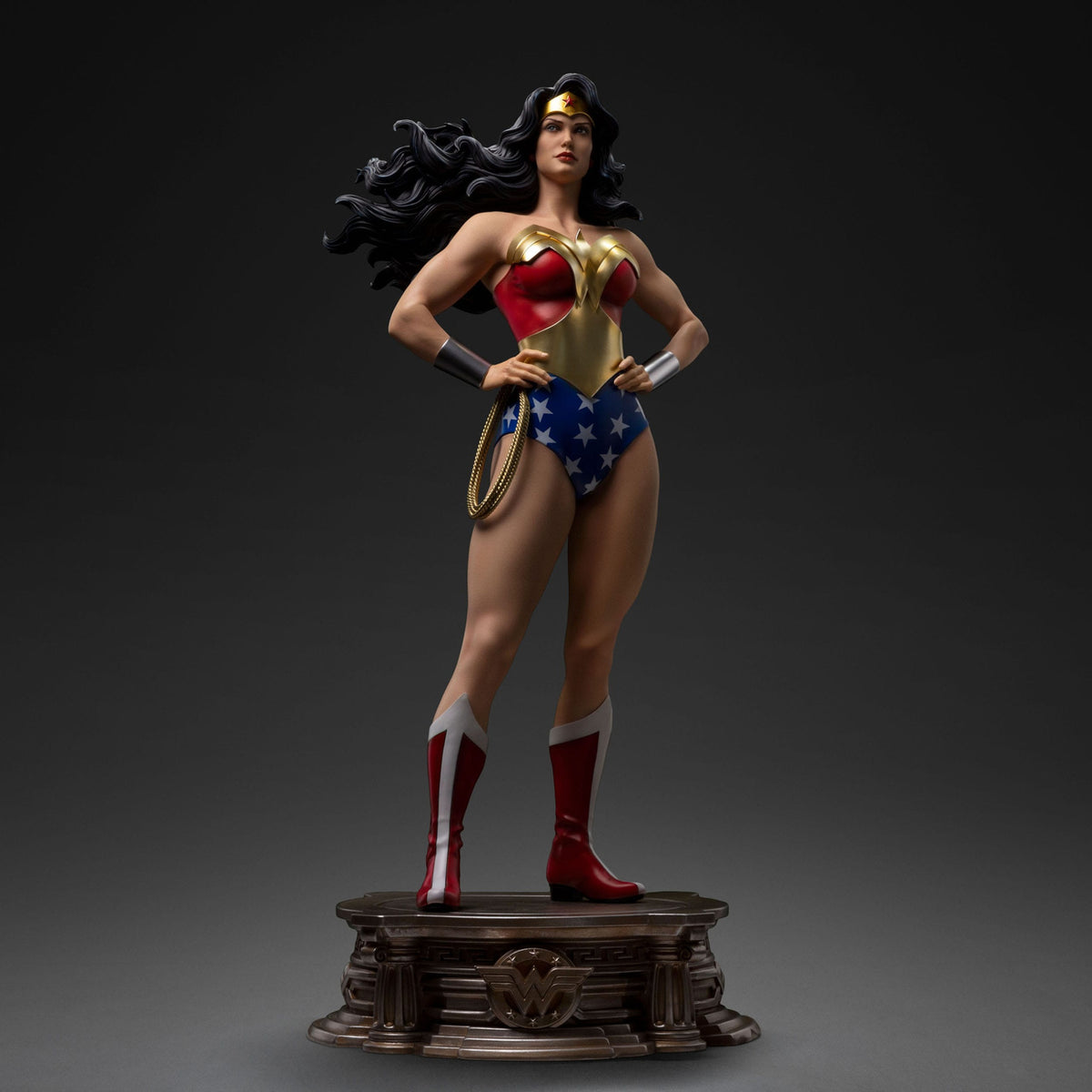 Product image DC Comics Legacy Replica Statue 1/4 Wonder Woman 56 cm