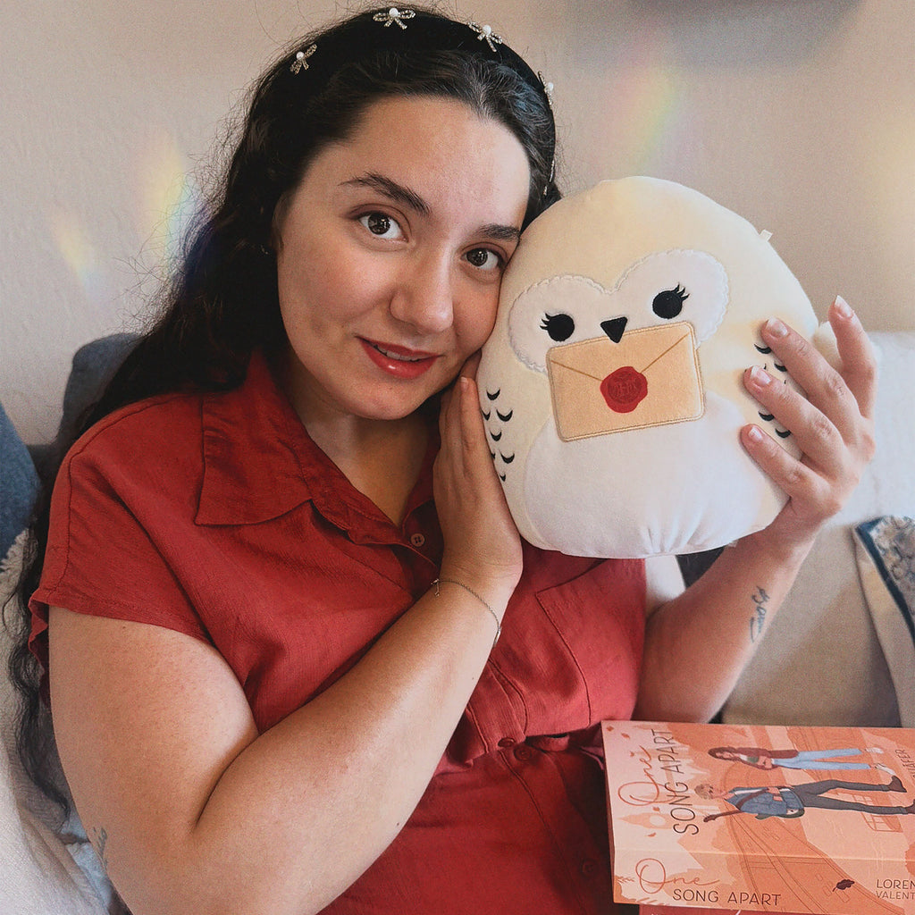 Produktbild Hedwig med Hogwarts-brev Squishmallows plyschfigur - Harry Potter