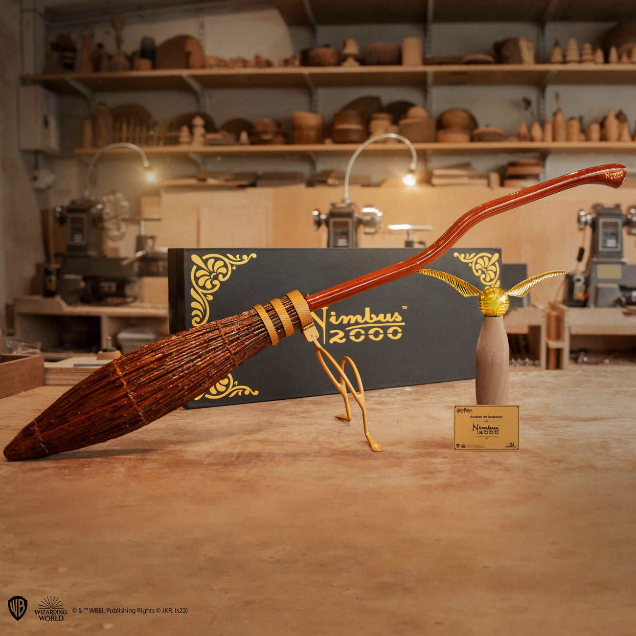 Produktbild Harry Potter Replika 1/1 Nimbus 2000 Junior Trollkarlskvast