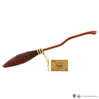 Produktbild Harry Potter Replika 1/1 Nimbus 2000 Junior Trollkarlskvast