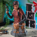 Produktbild The Last of Us Byst Ellie med pistol 19 cm